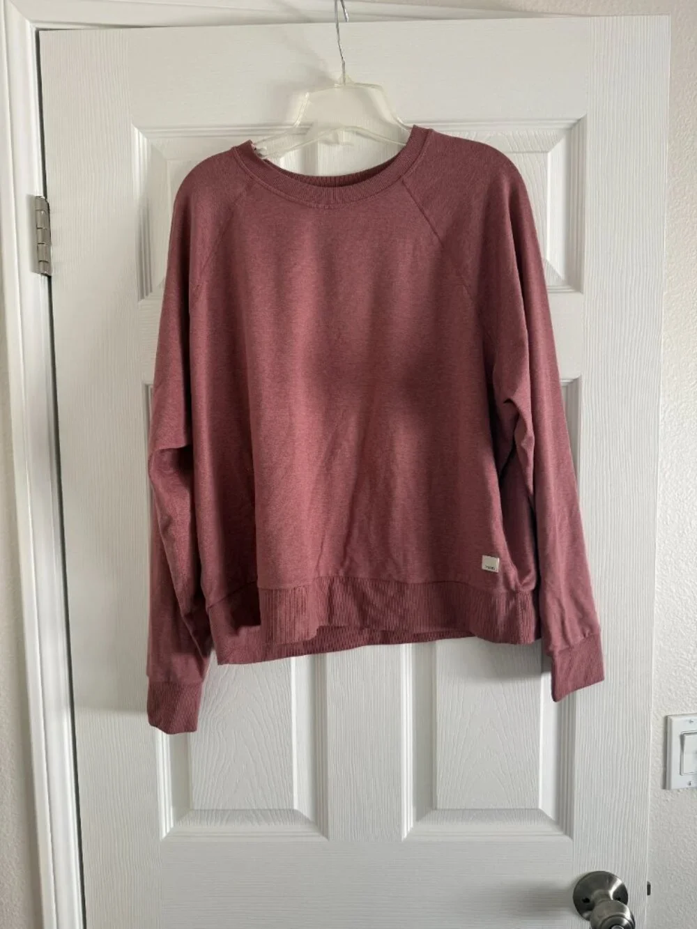 Vuori Long Sleeve Halo Crew // Size L // Rosewood Heather // VGUC - Picture 2 of 5